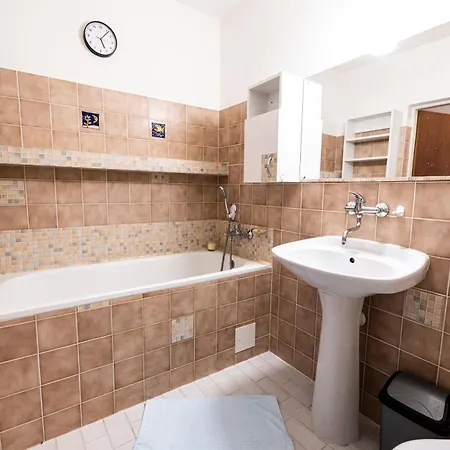 アパート Absolon